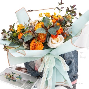 1 paquet de papier d'emballage à fleurs coréennes résistant à l'humidité avec cadre doré bord doré papier artisanal épais pour les bouquets de <span class=keywords><strong>fleuriste</strong></span> - Product Image 2