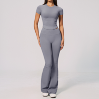 Ensemble de yoga sans couture à manches courtes côtelées, haut court et pantalon large, tenue de sport taille haute avec leggings évasés effet push-up