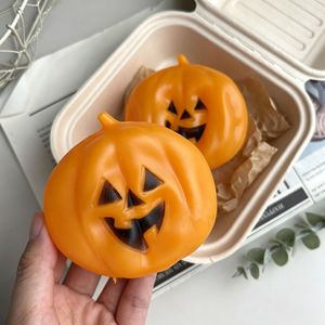 Squishy de Fantasma Espeluznante de Halloween, No se Levanta, Relleno de Aceite de Coco, TPR, Sensorial ASMR, Antiestrés, Venta al por Mayor, Recuerdo de Fiesta, Truco o Trato - Product Image 5