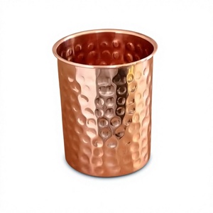 Tasse en cuivre martelé fait main, or rose, métal poli, cylindrique, pour boisson, exportateur de Moradabad - Product Image 1