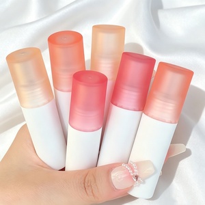 Vente en gros de rouge à lèvres hydratant mat velouté pour les lèvres et les <span class=keywords><strong>joues</strong></span>, soin blanchissant, longue tenue, haute pigmentation, pour femmes - Product Image 1