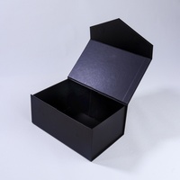 Caja Cosmética Personalizada Minimalista en Negro Mate con Diseño Geométrico, Empaque Premium para Gafas y Cuidado de la Piel