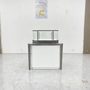 Hồng zhan cao cấp METALICA đồ trang sức đứng kính liền mạch hiển thị trường hợp vàng TRIM LED chiếu sáng thân thiện với môi cho trung tâm mua sắm sử dụng - Product Image 1