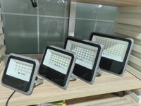 Reflector Solar de 500W, Alta Luminosidad, Carcasa Resistente, Haz Amplio, Larga Duración, Iluminación de Seguridad para Exteriores, Patio y Entrada