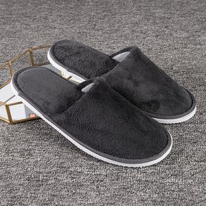 Chaussons d'intérieur blancs d'hôtel silencieux personnalisés de tissu de sieste lavable de station thermale d'orteil fermé - Product Image 2