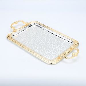 Plateau de service en métal de luxe plaqué or ensemble de plateaux à fruits et de vaisselle élégants - Product Image 3