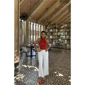 Combinaison décontractée grande taille en tricot avec détails roses rouges et liens, style doux, longueur genou, pour hiver, été, printemps, automne - Product Image 2