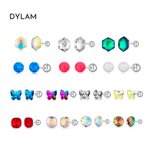 Aretes de <span class=keywords><strong>Plata</strong></span> de Ley 925 Hipoalergénicos Dylam, Material Seguro para Bebés, Aretes de Zirconia Redondos Transparentes para Bebés - Product Image 3