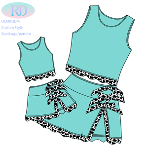 Conjunto de yoga con estampado de vaca para mamá e hija, top corto sin mangas y falda pantalón, de nailon suave y elástico, ropa a juego para estar en casa, yoga y gimnasio - Product Image 2