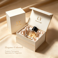 Boîte magnétique en carton rigide avec logo personnalisé, doublure en satin et insert en mousse pour emballage de parfum de luxe