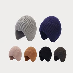 Gorro de punto unisex de color liso con bordado 3D y protección para las orejas, ideal para invierno al aire libre, venta al por mayor. - Product Image 2