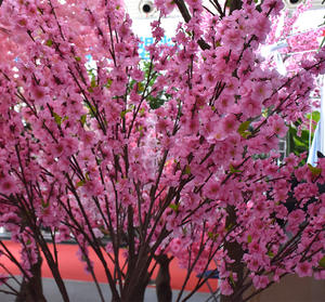 Rama de Flor de Durazno Artificial para Decoración del Hogar, Flor Artificial de Plástico, Planta de Jardín, Flor de Durazno Artificial para Bodas - Product Image 1