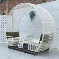 Sofá Columpio de Exterior con Arco Circular Grande de Ratán PE, Diseño Minimalista, Cojines Impermeables, Silla Deslizante, Estructura de Aluminio