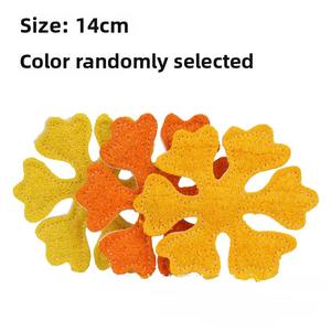 Juguetes Ecológicos Naturales para Mascotas con Sonido, Copos de Nieve Navideños y Panqueques de Lufa, Artículos Navideños para Mascotas - Product Image 2