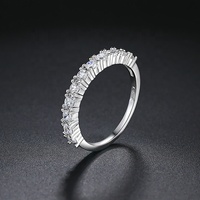 Jolie classique Imitation plaqué rhodium laiton tenue quotidienne demi éternité femmes CZ anneau cubique zircone filles promesse bijoux cadeau