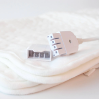 Couverture électrique douce et lavable en non-tissé, avec télécommande détachable, 3 niveaux de chaleur, protection contre la surchauffe, pour lit double et canapé