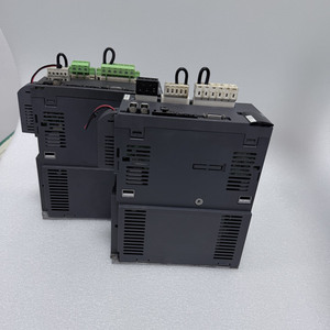 Unidad de Accionamiento DCS Axis MDS-D-SVJ3-10NA - Product Image 4
