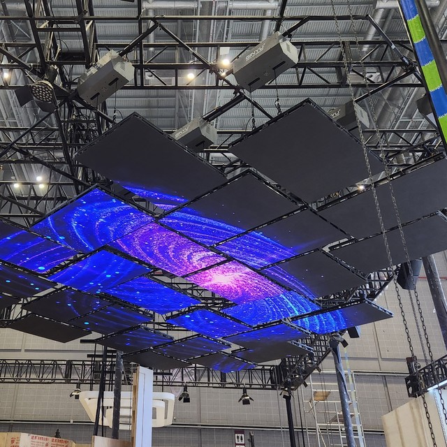 10KG 5M Kinetic LED DMX Display Screen LED Panel for Nightclub & Disco Shows Lifting Screen Flexible Led Display Screen