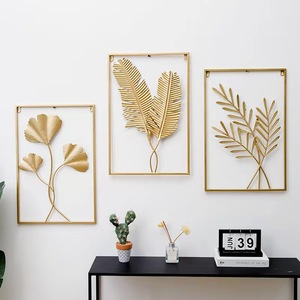 Décoration <span class=keywords><strong>murale</strong></span> <span class=keywords><strong>moderne</strong></span> et simple <span class=keywords><strong>en</strong></span> <span class=keywords><strong>fer</strong></span> forgé, design feuille, suspension créative <span class=keywords><strong>en</strong></span> métal pour salon, vente directe usine, transfrontalier - Product Image 1