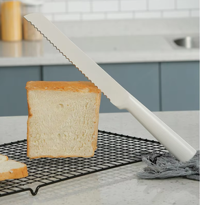 Ensemble de couteaux de cuisine en acier inoxydable blanc, sept pièces, avec support à bordure argentée, couteau de chef à lame droite - Product Image 6