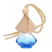 Vente en gros 8ML Désodorisant de voiture Pendentif en verre suspendu Diffuseur de parfum de voiture Bouteille pour huiles essentielles Parfum Ornement Intérieur