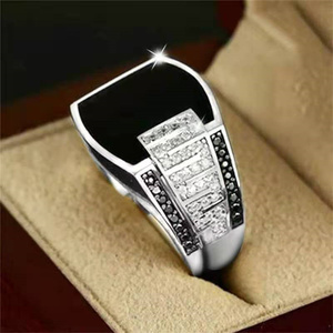 Punk Herrenringe Vintage Rechteckige Geometrie-Ringe Glitzernde Diamantringe für Männer - Product Image 6