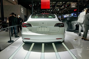 <span class=keywords><strong>รถ</strong></span>ยนต์มือสอง <span class=keywords><strong>Tesla</strong></span> Model S ซีดานหรูหรา <span class=keywords><strong>ขับ</strong></span>เคลื่อนด้วยพลังงานไฟฟ้าล้วน ระยะทางวิ่งไกล มอเตอร์คู่ ระบบ<span class=keywords><strong>ขับ</strong></span>เคลื่อนสี่ล้อแบบอัตโนมัติ ระบบ<span class=keywords><strong>ขับ</strong></span>เคลื่อนอัตโนมัติล้ำสมัย พวงมาลัยซ้าย <span class=keywords><strong>รถ</strong></span>ยนต์อัจฉริยะ - Product Image 5