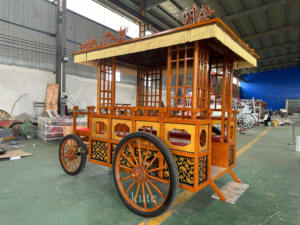 Calèche royale de luxe à vendre / Remorque à chevaux de luxe / Calèche électrique de tourisme Cendrillon - Product Image 4