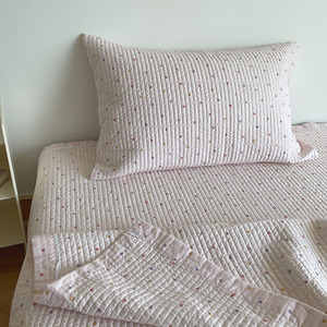 Juego de Ropa de Cama Infantil "You Are My Little Star" - Cubrecama Acolchado de 2 Piezas Estilo Ins, Lindo Diseño de Estrellas para Bebés y Niños Pequeños - Product Image 6