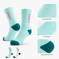 Usine de chaussettes personnalisées OEM ODM, faible MOQ, chaussettes de sport en nylon jacquard brodé pour la course, la gym, le cyclisme et les sports d'équipe
