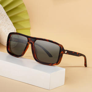 Nuevas gafas de sol con montura cuadrada para hombre, de plástico negro y metal, protección UV400, gafas de sol para exteriores, transmitancia clase 2 - Product Image 3