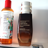 Accessoires de présentation pour bouteilles de soins de la peau géantes Sculptures publicitaires personnalisables