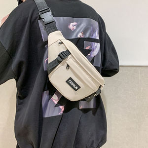 Witte unisex crossbodytas voor heren met ritssluiting, anti-diefstal canvas heuptas voor telefoon. - Product Image 2