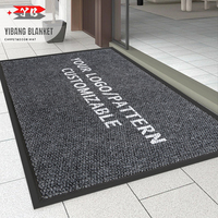 Tapis de porte en caoutchouc moderne de haute qualité, antidérapant, imperméable, à rayures diagonales, respectueux des animaux, d'épaisseur moyenne, pour la vente en gros