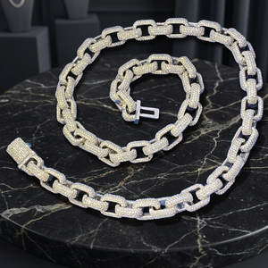KRISHNAM JEWELS สร้อยคอแฟชั่นหรูหรา ขนาด 20 มม. ลายดาวทองคำ พร้อมจี้รูปอินฟินิตี้ สร้อยคิวบันแบบไมอามี ชุบโรเดียม เงินแท้ 925 ประดับโมอิสซาไนต์ - Product Image 2