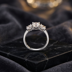 Bague en Moissanite Bleue 1 carat, Couleur D, Pureté VVS1, Certifiée GRA, Sertie à Griffes, Bijoux Fins, Cadeau de Fiançailles et de Mariage pour Femme, en Argent Sterling S925 - Product Image 3