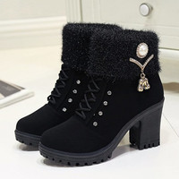 Vente en gros de nouvelles bottes à talons épais en cuir PU pour femmes, bottes élégantes d'hiver pour femmes
