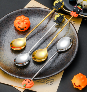 ชุดช้อนส้อมสแตนเลสสำหรับฮาโลวีนขายส่ง ลายฟักทอง ผี แมว ช้อนคน ช้อนตัก สำหรับงานปาร์ตี้ ชุดอุปกรณ์บนโต๊ะอาหารสำหรับเทศกาล จำนวนมาก - Product Image 6