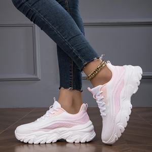 Zapatillas gruesas rosas a la moda 2024 para mujer, zapatos suaves para <span class=keywords><strong>papá</strong></span> con función antideslizante para caminar Primavera Verano invierno - Product Image 4