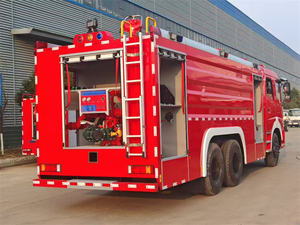 Camion de lutte contre l'incendie et de sauvetage à haute performance, nouveau diesel ISUZU GIGA 6X4 LHD RHD 10CBM, réservoir d'eau et de mousse - Product Image 3