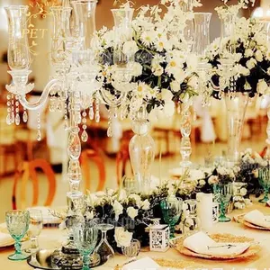 शादियों के स्टैंड के लिए ग्लास कप गोल्ड लंबा ऊंचा क्रिस्टल मोमबत्ती धारक केंद्रबिंदु