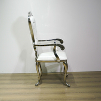 Chaise de salle à manger portable de luxe, durable et moderne, en acier inoxydable argenté, avec dossier capitonné et boutons sculptés, en cuir PU blanc, pour banquet et salon