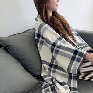 Multifunctional Lazy Person's Shawl Blanket Office Cold Protection Nap Blanket Flannel Student Cover Small Blanket - Product Image 5