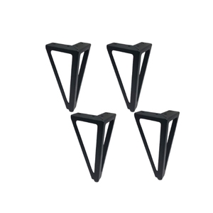 Gambe per mobili in metallo nero, piedi triangolari da 15,5 cm, set di 4 supporti per tavolo e divano resistenti - Product Image 1