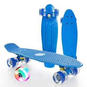 Skateboard di pesce completo professionale di vendita cinese di qualità per bambini