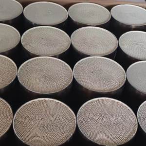 Convertisseur catalytique <span class=keywords><strong>sport</strong></span> à haut débit en nid d'abeille métallique 100 Cpsi <span class=keywords><strong>200</strong></span> Cpsi 300 Cpsi <span class=keywords><strong>Catalyseur</strong></span> métallique <span class=keywords><strong>sport</strong></span> - Product Image 5