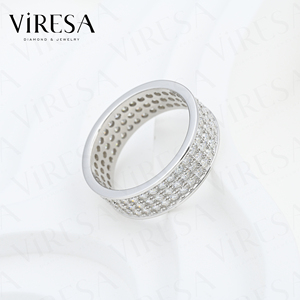 Anello Eternity a Tre File in Argento S925 con Moissanite 1.5mm, Placcato in Oro Bianco con Incastonatura a Griffe per Uomo - Product Image 4