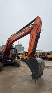 Excavatrice Doosan DX300 d'occasion, haute qualité, faible nombre d'heures de fonctionnement, 30 tonnes, 25 tonnes, 35 tonnes, moteur d'origine. - Product Image 3