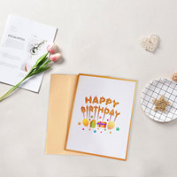 Bir Alana Üç Bedava Doğum Günü Kutlama Hediyesi 3D Pop-up Tebrik Kartları DIY UV Baskılı Mat Laminasyonlu El Yazısı Notu Aile İçin