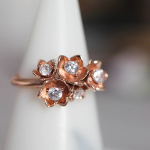 Anillo de flor de rosa para mujer, elegante y romántico accesorio para el dedo, regalo para el día de San Valentín - Product Image 2